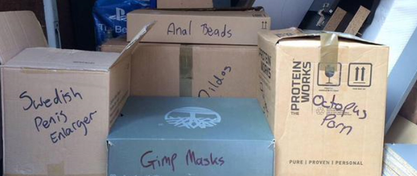 Devin Townsend Shows Off His New Autobiography, Masters Packing For Tour