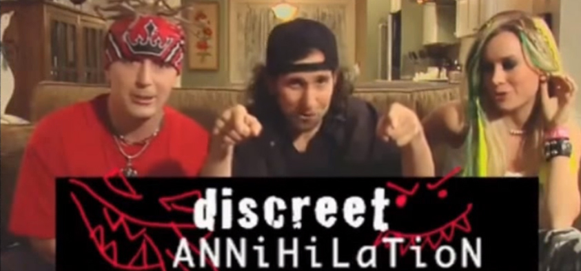 'Saturday Night Live' Skewers Band Crowdfunding In New Skit