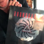 Soundgarden Aim To Release New Album In Late 2017, Unbox "Badmotorfinger" Set In New Video