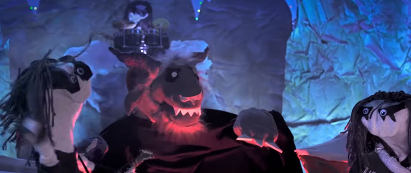 Phil Anselmo Guests In Newest 'Immortal Christmas' Video From Sock Puppet Parody