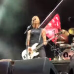 Foo Fighters Joined Onstage By Guns N' Roses For "It's So Easy" Cover