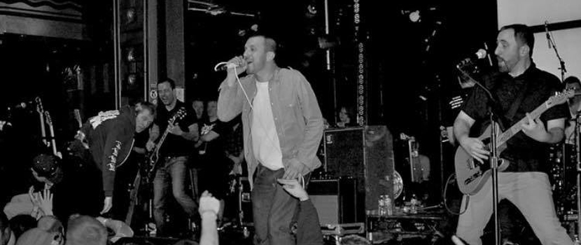 Snapcase Joined Onstage By AFI's Davey Havok For "Caboose" In Los Angeles