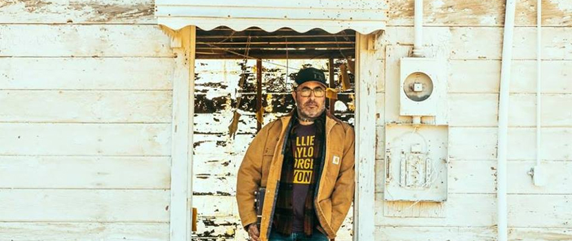 Staind's Aaron Lewis Praises Limp Bizkit's Fred Durst, Says He Calls Him For "Dalai Lama Advice"