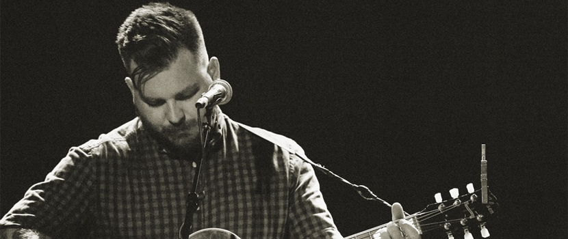 Thrice's Dustin Kensrue To Livestream Acoustic Set This Week