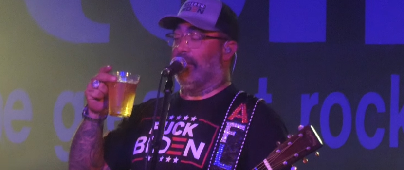 An Inebriated Aaron Lewis Mistakenly Played Staind's "It's Been Awhile" Twice During Recent Dewey Beach Show