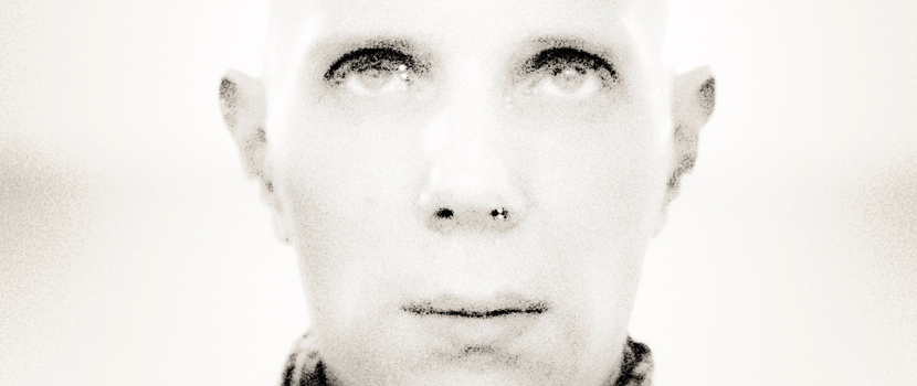 A Perfect Circle's Billy Howerdel Debuts "Beautiful Mistake"