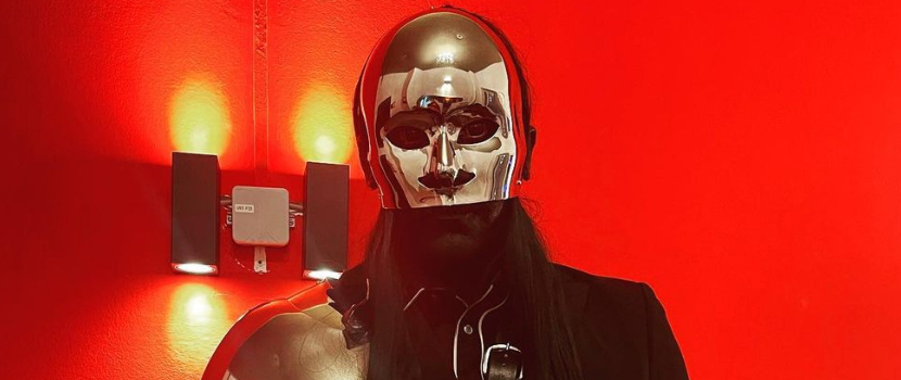Wes Borland On Limp Bizkit's New Music Plans: "We’re Talking About A Travel Destination To Make An Album Together Next Year"