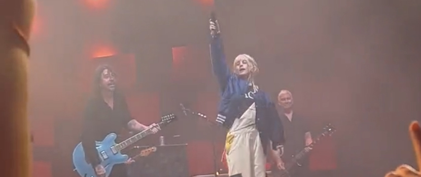 Watch Foo Fighters Perform "My Hero" Live With Paramore's Hayley Williams