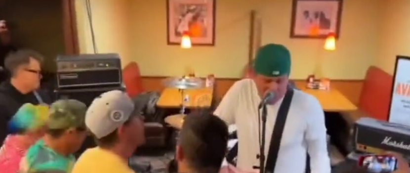 Blink-182 Paid Homage To An Infamous 2013 Metalcore Show By Playing A Denny's Last Night