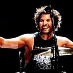 Queens Of The Stone Age's Jon Theodore To Fill-In On 'Late Night With Seth Meyers'