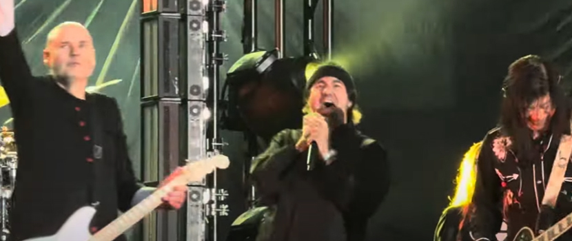 Watch Deftones' Chino Moreno Join The Smashing Pumpkins Onstage For "Jellybelly" In Portland, OR