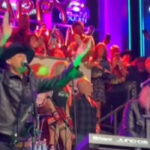 Watch Kid Rock Angrily Storm Off Stage Due To Lack Of Clapping From The Audience