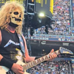 Watch Limp Bizkit's Wes Borland Go Full James Hetfield At The Closing Date Of Their Tour With Metallica