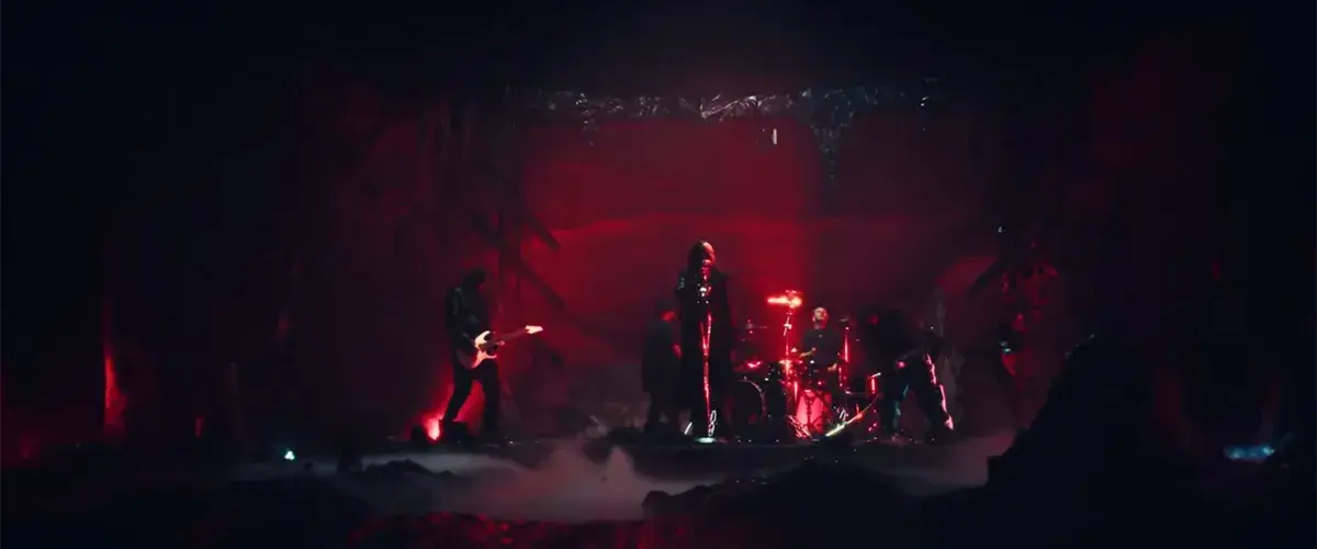 Korn Premiere "Reward The Scars" Music Video