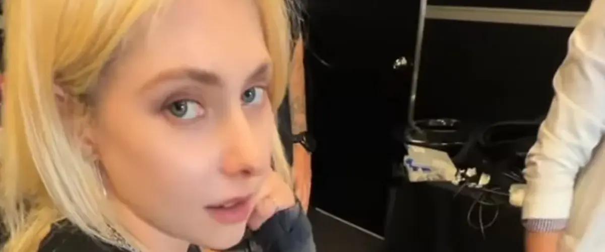 The Pretty Reckless Vocalist Taylor Momsen Has Now Been Bitten By A Spider & A Bat While Touring With AC/DC