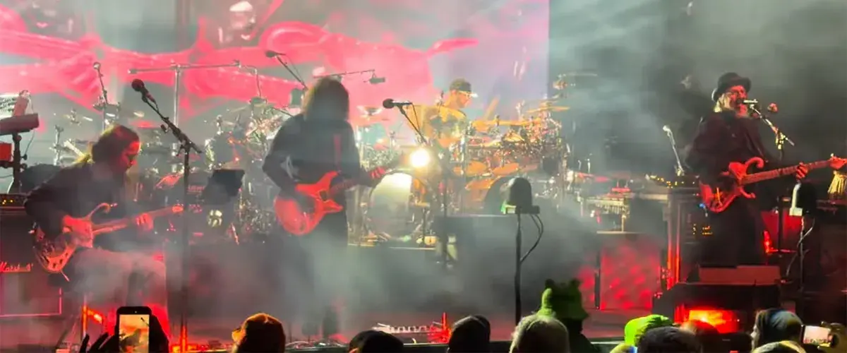 Watch Billy Strings Sit In With Primus For "Wynona's Big Brown Beaver" & "Too Many Puppies" At Michigan Show