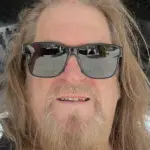 Larry Howe On Resigning From Vicious Rumors Over His Right-Wing Political Beliefs: "I Would Shut Up About It, But Then I'd Be At A Lady Gaga Party Eating Babies"