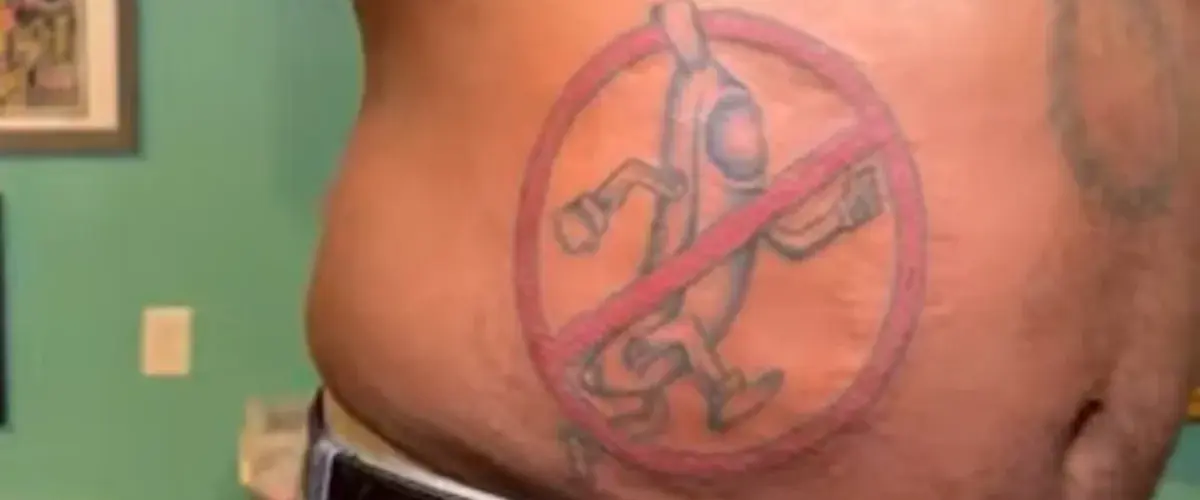 End It Vocalist Akil Godsey Appears To Have Just Got An Anti-Banana Man Tattoo