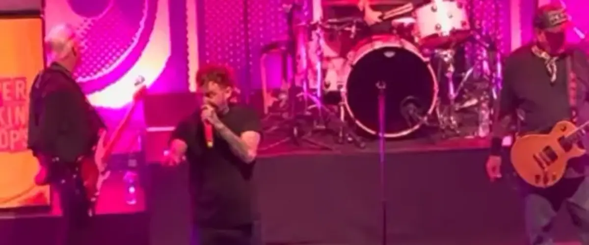 Watch Frank Carter Eject A Male Concertgoer Who Took Issue With A Female-Only Mosh Pit At Sex Pistols' Denver Show
