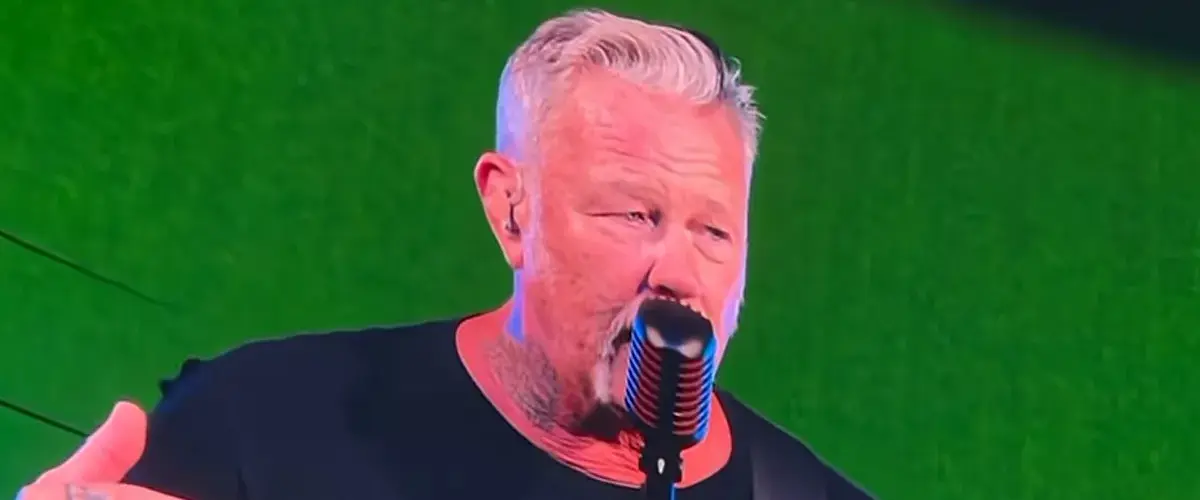 Metallica's James Hetfield Tells Vegas Crowd The Band Aren't Here For 'Influencer' Bullsh*t: "Metallica’s Agenda Is Love, Energy And Heavy Music, Baby!"