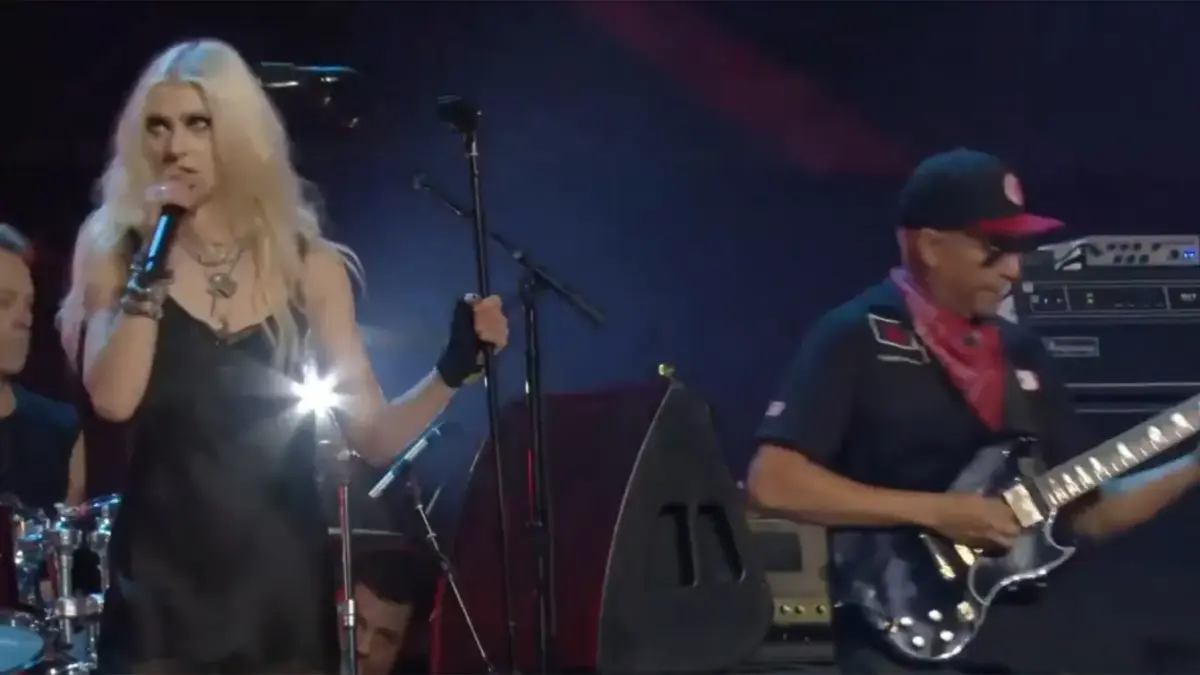 Watch: Matt Cameron, Taylor Momsen, Mike McCready & More Staged A Soundgarden Tribute At ‘Power To The People’ Festival Watch: Matt Cameron, Taylor Momsen, Mike McCready & More Staged A Soundgarden Tribute At ‘Power To The People’ Festival